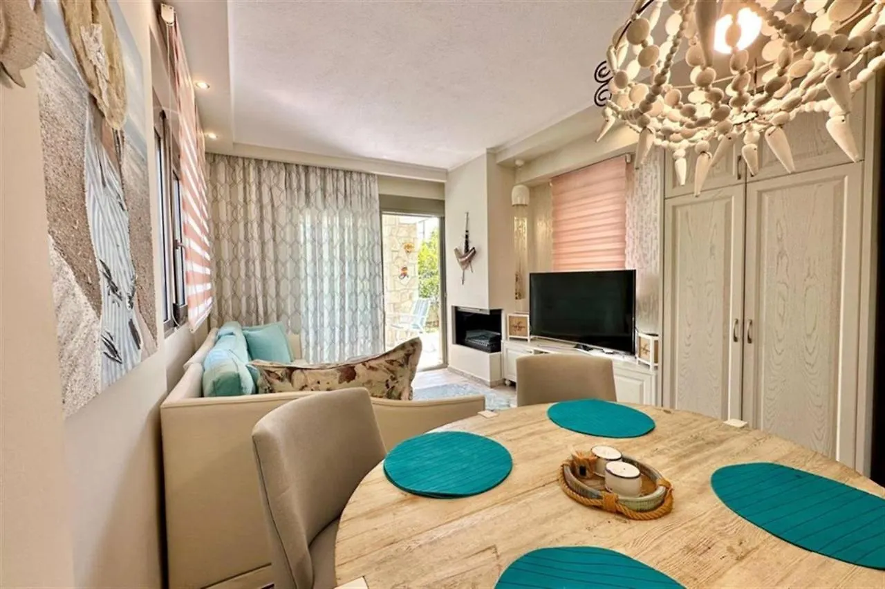 Brina House Pefkohori 3 Bedrooms 8 Guests Ferienhaus